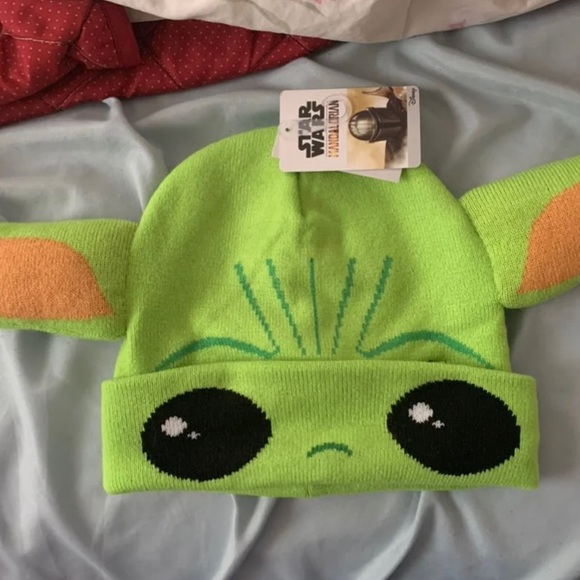 Disney Accessories - ✨ Baby yoda beanie and mask